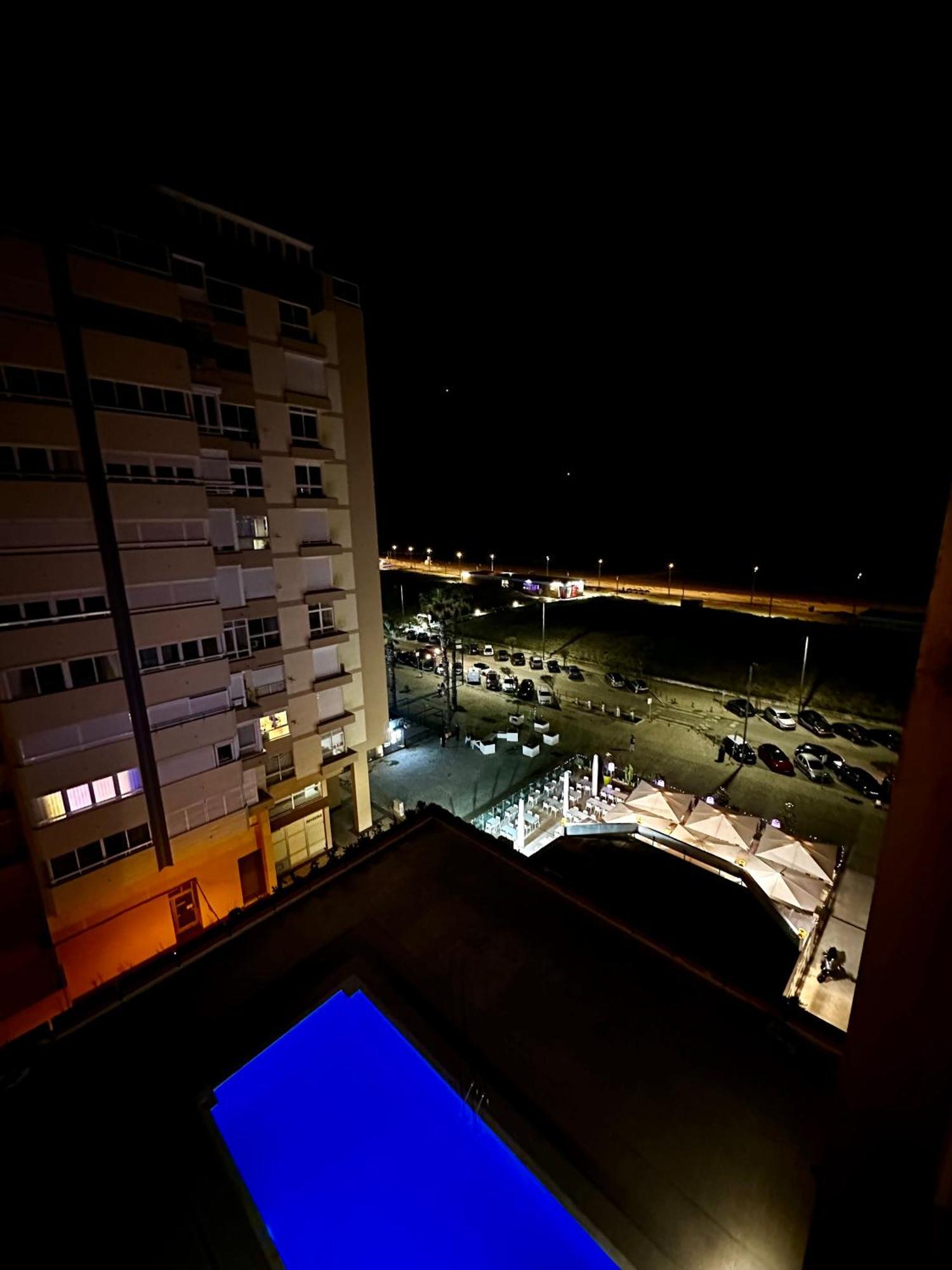 Front Beach Costa Caparica Lisbon Costa de Caparica Exteriör bild