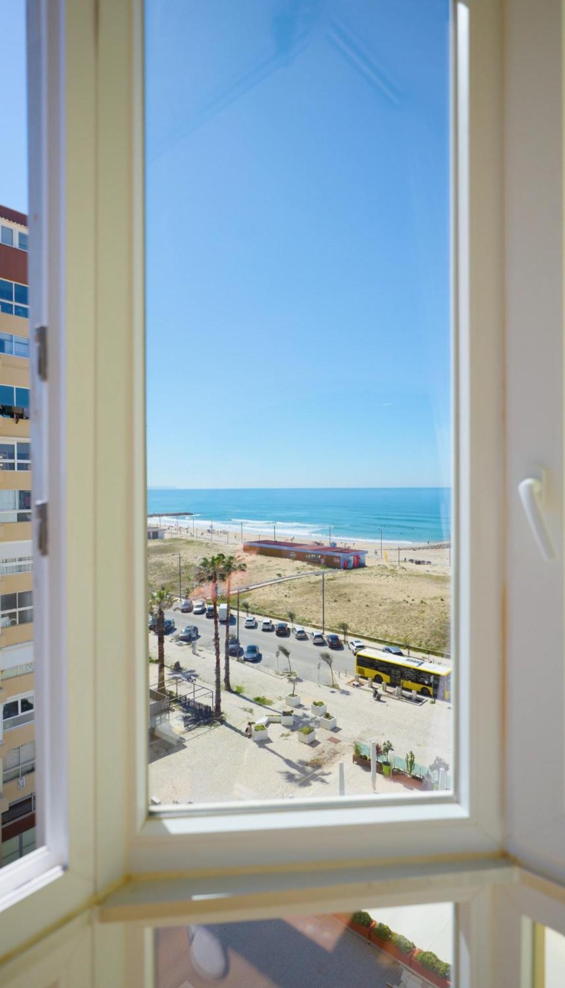 Front Beach Costa Caparica Lisbon Costa de Caparica Exteriör bild